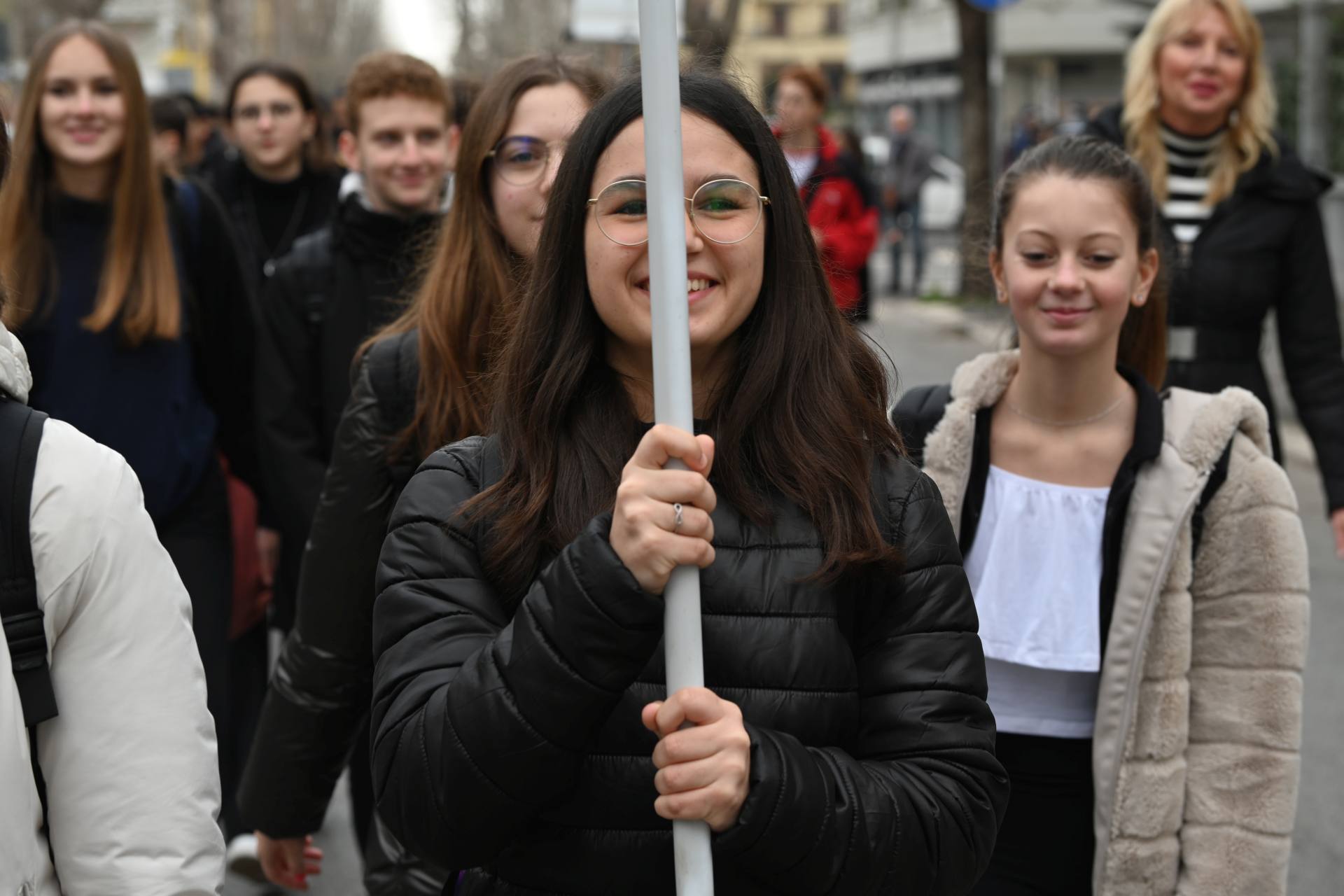 La crociata dei bambini, un corteo silenzioso per le strade di Ostia